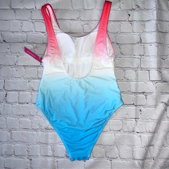 💥 NWT Red White and Blue Ombré One Piece Swimsuit | Size Medium - Picture 9 of 11